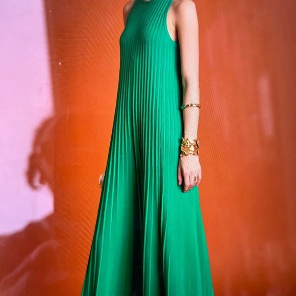 Endless Rose Emerald Green Pleated Maxi Dress - Picture 3 of 4